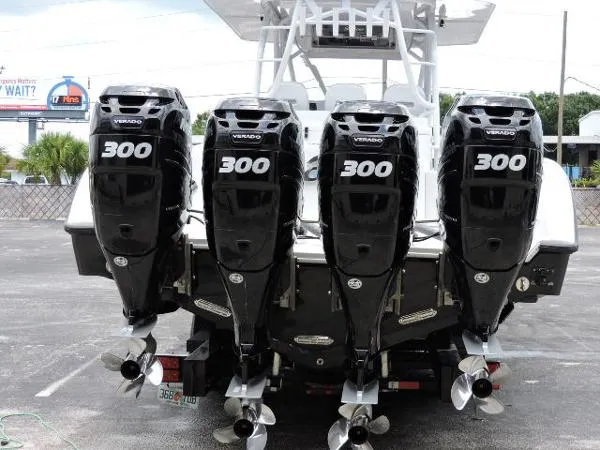 Slide: The Image of Yellowfin 42' Center Console 2010 - 8