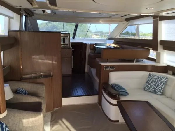 Slide: The Image of Meridian 441 Sedan 2015 - 10