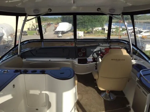 Slide: The Image of Meridian 441 Sedan 2015 - 8
