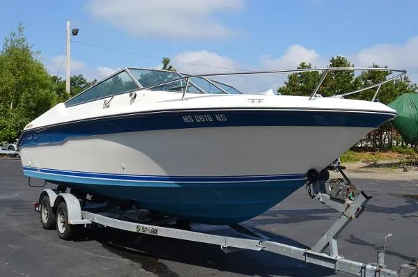 Slide: The Image of Sea Ray 220 Cuddy Cabin 1989 - 1