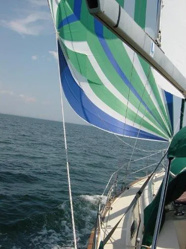 Slide: The Image of Island Packet 380 2000 - 3