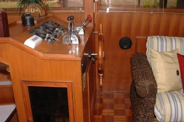 Slide: The Image of CHB/Hatteras 48 Motor Yacht 1985 - 7