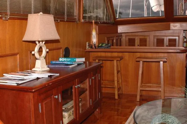 Slide: The Image of CHB/Hatteras 48 Motor Yacht 1985 - 9