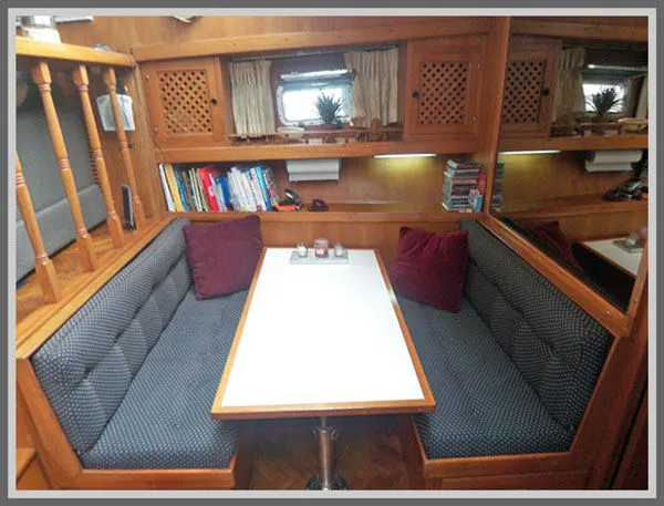 Slide: The Image of Nova 40 Heritage Sundeck MY 1985 - 5