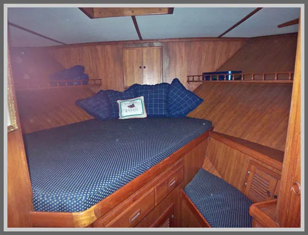 Slide: The Image of Nova 40 Heritage Sundeck MY 1985 - 7