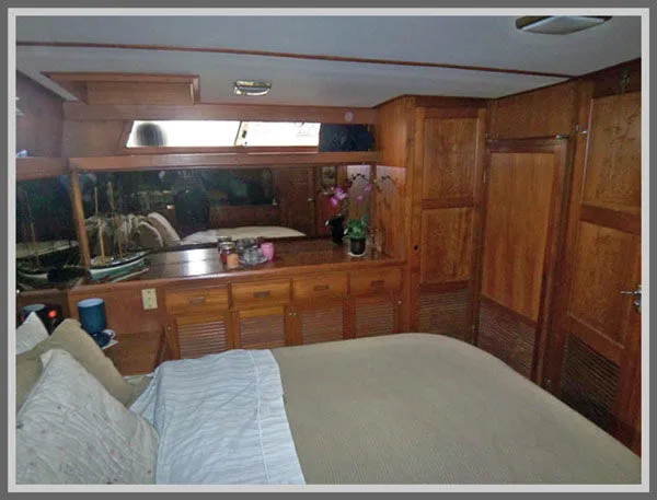 Slide: The Image of Nova 40 Heritage Sundeck MY 1985 - 9