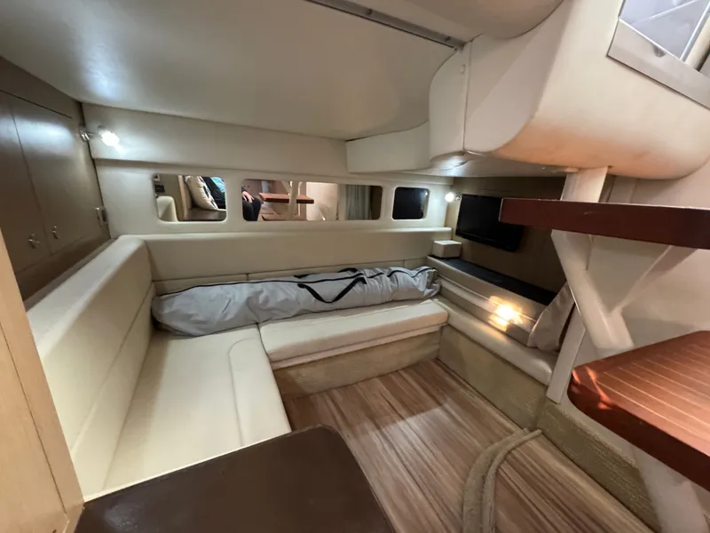 Slide: The Image of Sea Ray Sundancer 330 2015 - 15