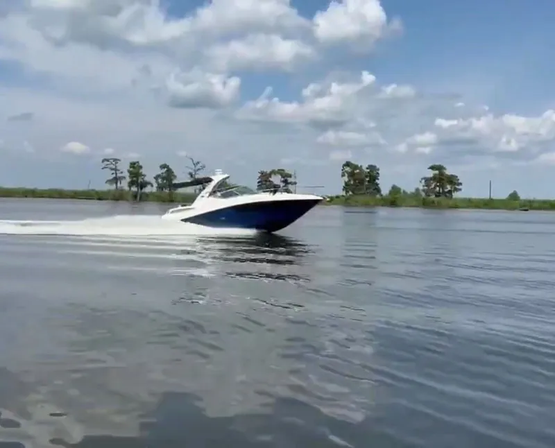 Slide: The Image of Sea Ray Sundancer 330 2015 - 23