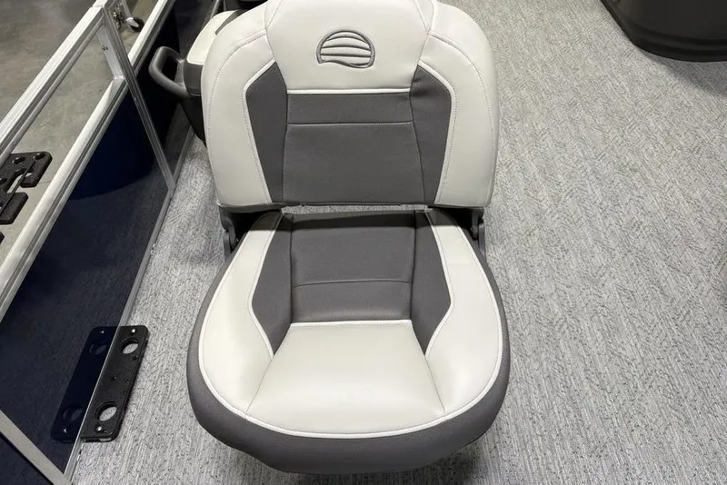 Slide: The Image of 2026 Sun Tracker BASS BUGGY® 18 DLX boat seat, gray and white upholstery. - 12