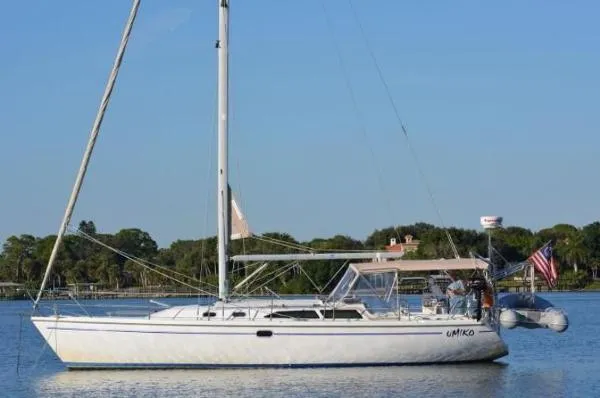 Slide: The Image of Catalina 36 MkII 2001 - 0