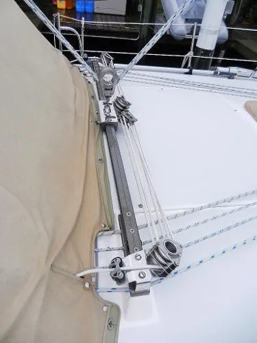 Slide: The Image of Catalina 36 MkII 2001 - 10