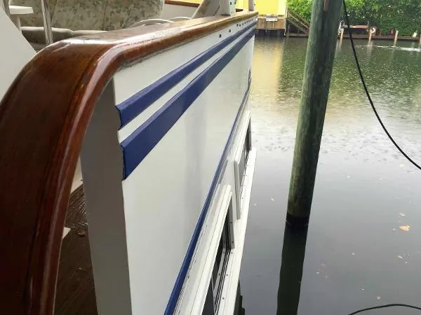 Slide: The Image of Marine Trader LaBelle 40 Sundeck Motor Yacht 1984 - 10