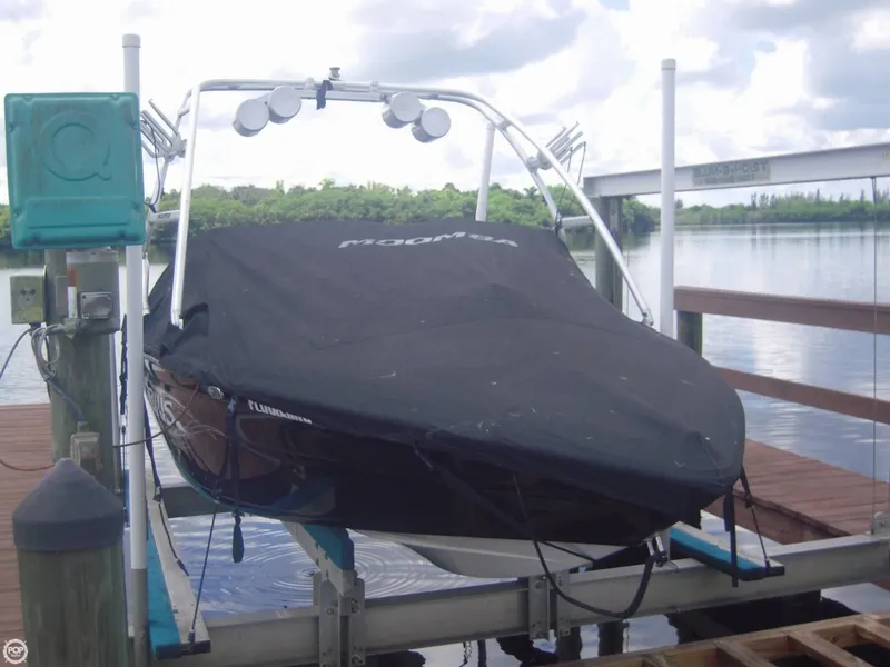 Slide: The Image of Moomba 21 Mobius LSV 2005 - 2