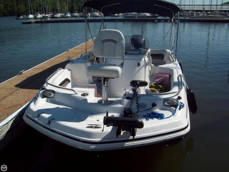 Slide: The Image of Hurricane 231 Sundeck Sport 2013 - 10