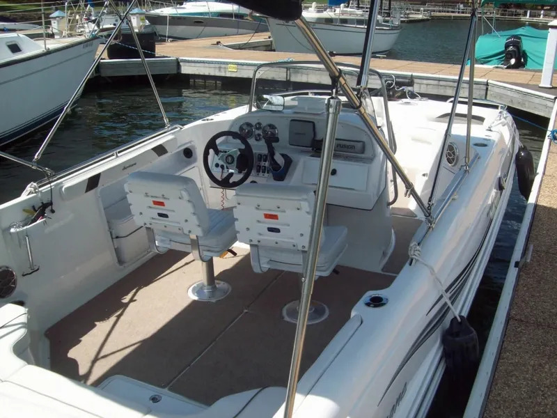 Slide: The Image of Hurricane 231 Sundeck Sport 2013 - 7