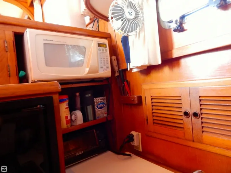 Slide: The Image of Marine Trader 38 Tradewinds 1986 - 10