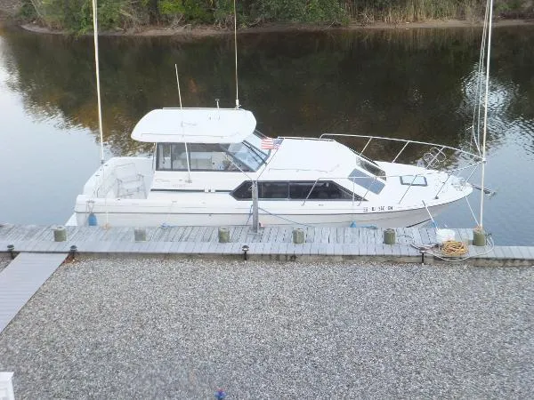 Slide: The Image of Bayliner 2859 Ciera Express Hardtop 2000 - 0