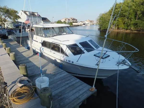 Slide: The Image of Bayliner 2859 Ciera Express Hardtop 2000 - 4