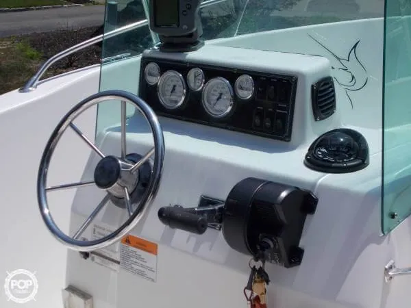 Slide: The Image of Seaswirl Striper 2100 CC 1999 - 1