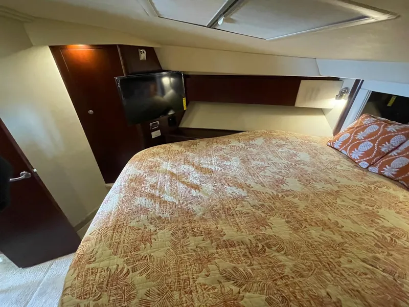 Slide: The Image of MASTER STATEROOM TO PORT - 19