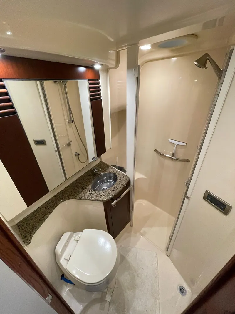 Slide: The Image of MASTER STATEROOM PRIVATE HEAD OVERVIEW - 22