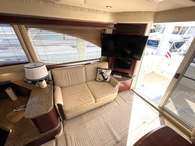 Slide: The Image of SALON TO STBD LOOKING AFT - 6