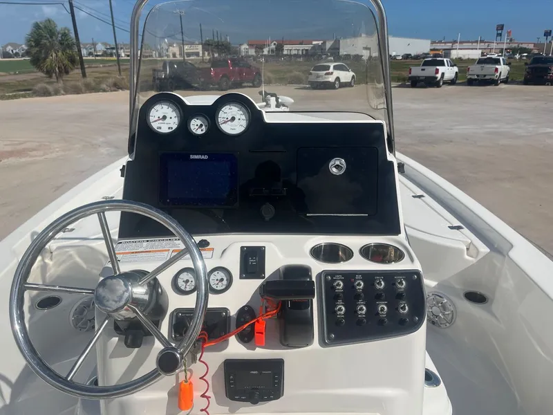 Slide: The Image of NauticStar 215 XTS 2017 - 30