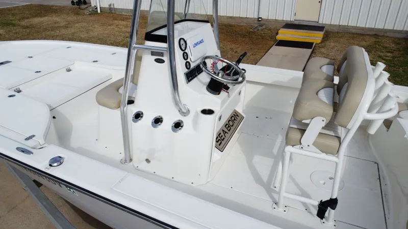 Slide: The Image of Sea Born FX22 Bay 2017 - 24