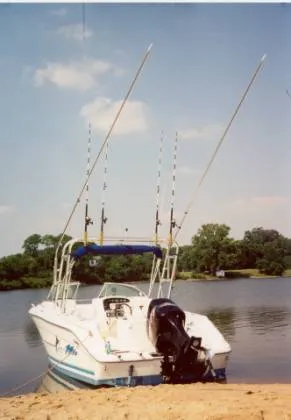 Slide: The Image of Sea Ray Dual Console Laguna 1996 - 10