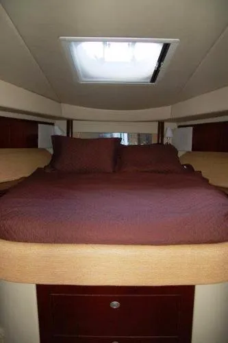 Slide: The Image of Sea Ray 42 Sedan Bridge 2005 - 9