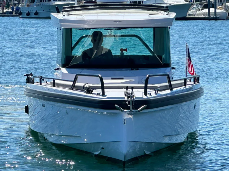 Slide: The Image of Axopar 28 Cabin 2021 - 1