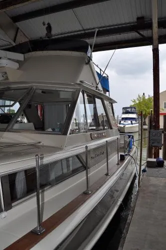 Slide: The Image of Chris-Craft 38 Commander 1966 - 4