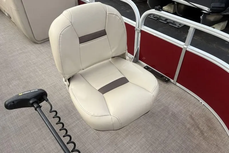 Slide: The Image of 2019 Sun Tracker Fishin' Barge 20 DLX boat seat with Minn Kota trolling motor. - 3