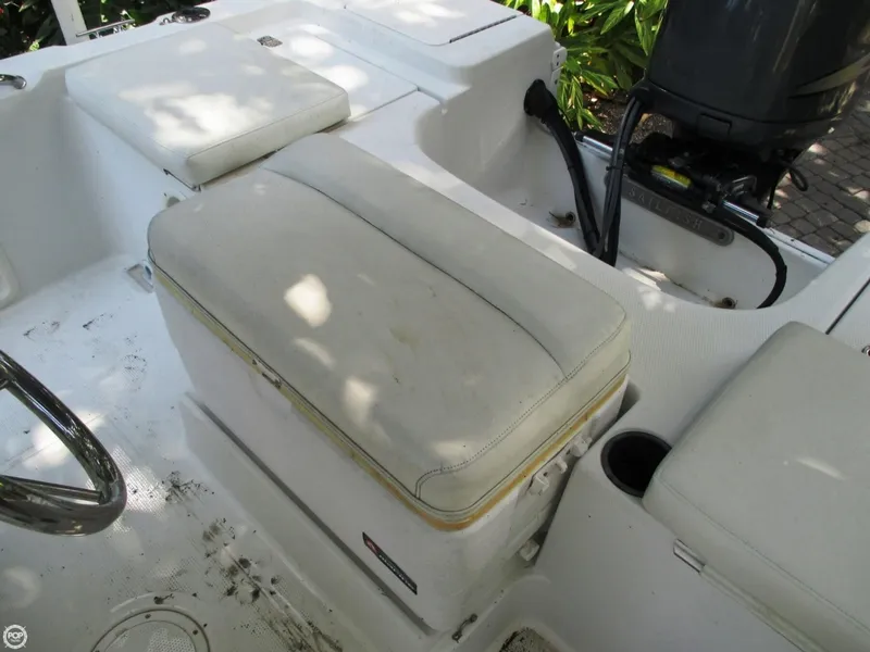 Slide: The Image of Sailfish 1900 Bay Boat 2004 - 6