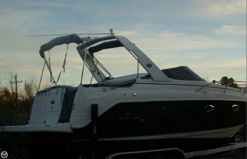 Slide: The Image of Rinker 270 Express Cruiser 2007 - 5