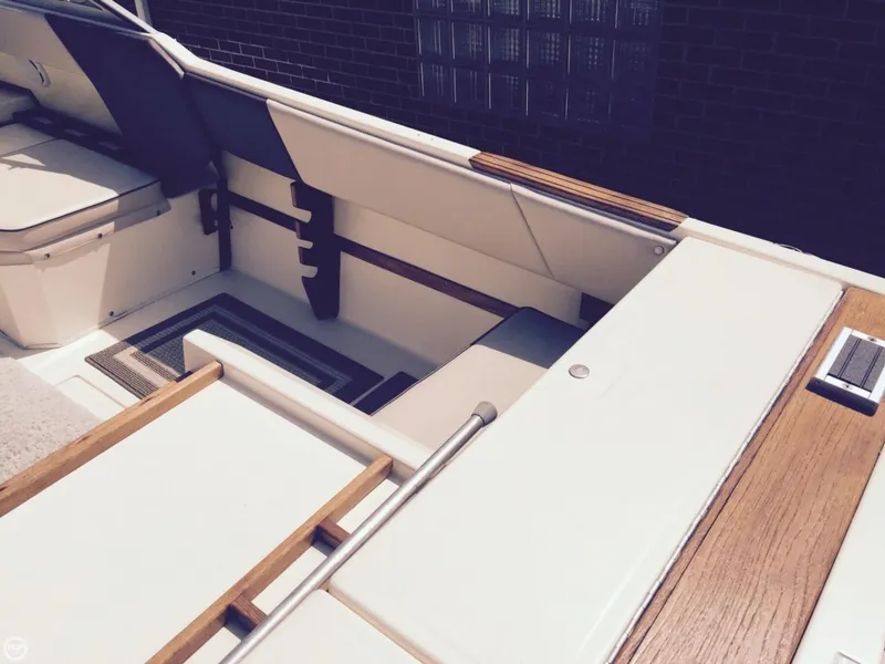 Slide: The Image of Sea Ray 250 Cuddy 1985 - 11