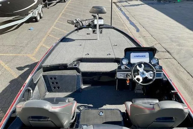 Slide: The Image of 2024 Nitro Z20 Pro boat interior with steering console and seating. - 13