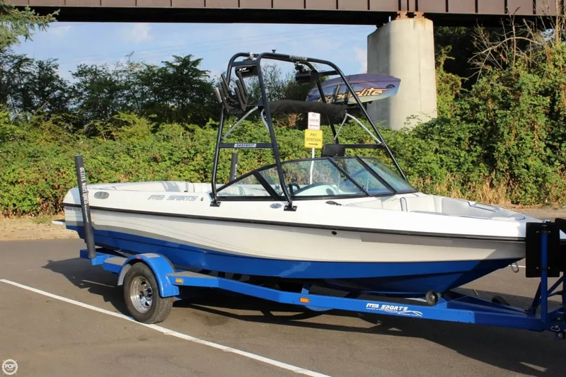 Slide: The Image of MB Sports Boss 190 Plus 2001 - 11