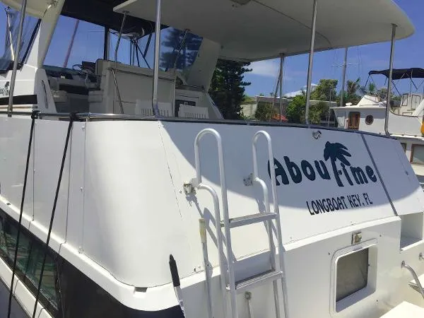 Slide: The Image of Hatteras 42 Cockpit Motor Yacht 1993 - 5