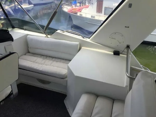 Slide: The Image of Hatteras 42 Cockpit Motor Yacht 1993 - 8
