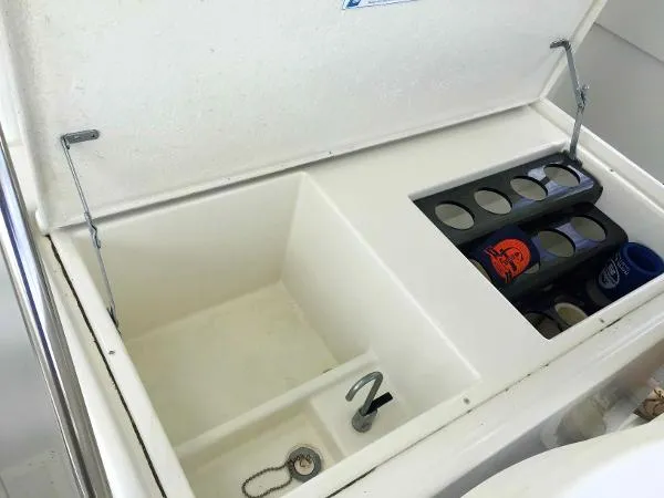 Slide: The Image of Hatteras 42 Cockpit Motor Yacht 1993 - 9