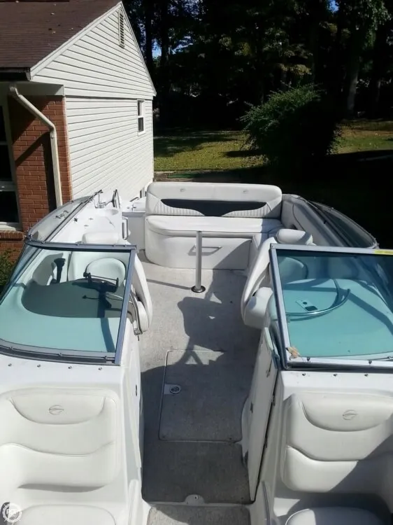 Slide: The Image of Crownline Boats 236 LS 2005 - 5