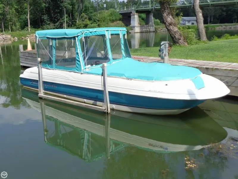 Slide: The Image of Bayliner 2659 Rendezvous 1996 - 3