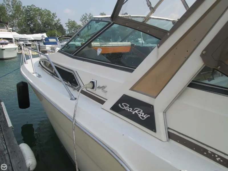 Slide: The Image of Sea Ray 300 Sundancer 1986 - 10
