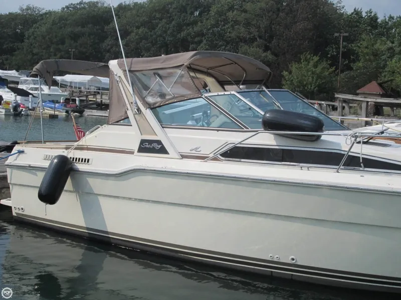 Slide: The Image of Sea Ray 300 Sundancer 1986 - 3