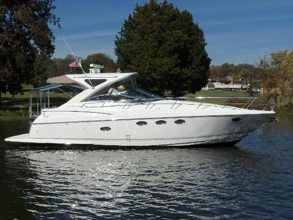 Slide: The Image of Regal 4060 Hardtop Express IPS 2009 - 1
