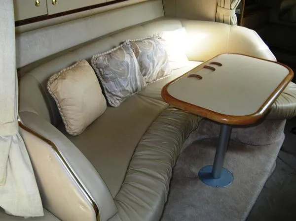 Slide: The Image of Sea Ray Sundancer 1998 - 4