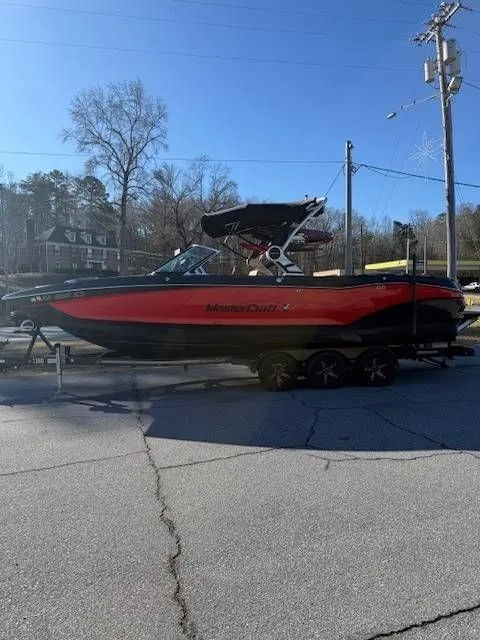 Slide: The Image of MasterCraft X26 2020 - 2