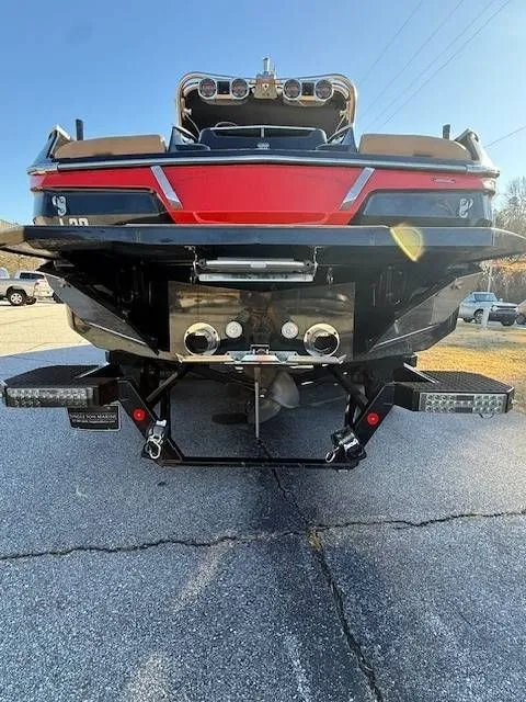 Slide: The Image of MasterCraft X26 2020 - 4