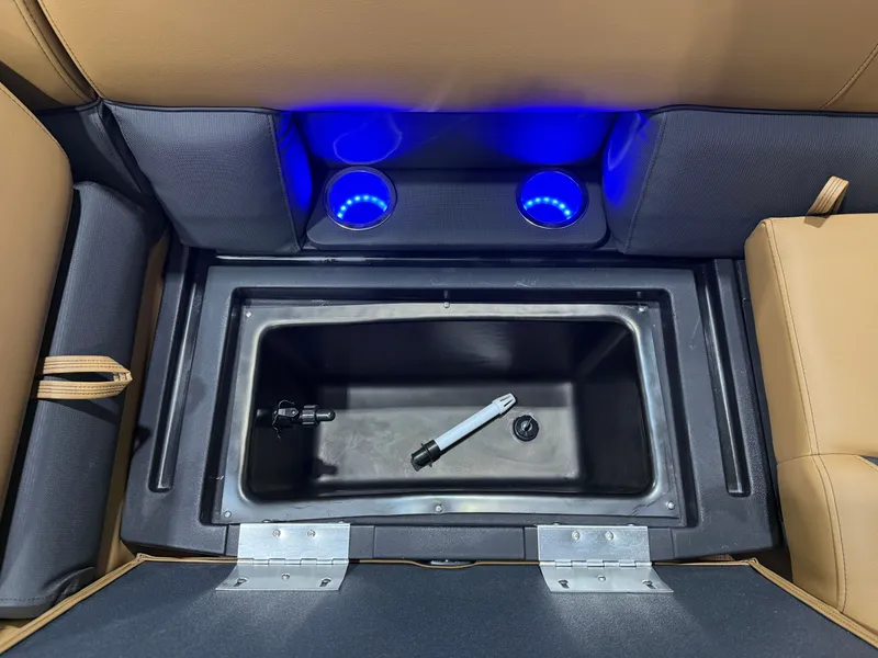 Slide: The Image of Bentley Pontoons Legacy 223 QSB Swingback Tritoon & Honda 4-Stroke EFI 2026 - 31